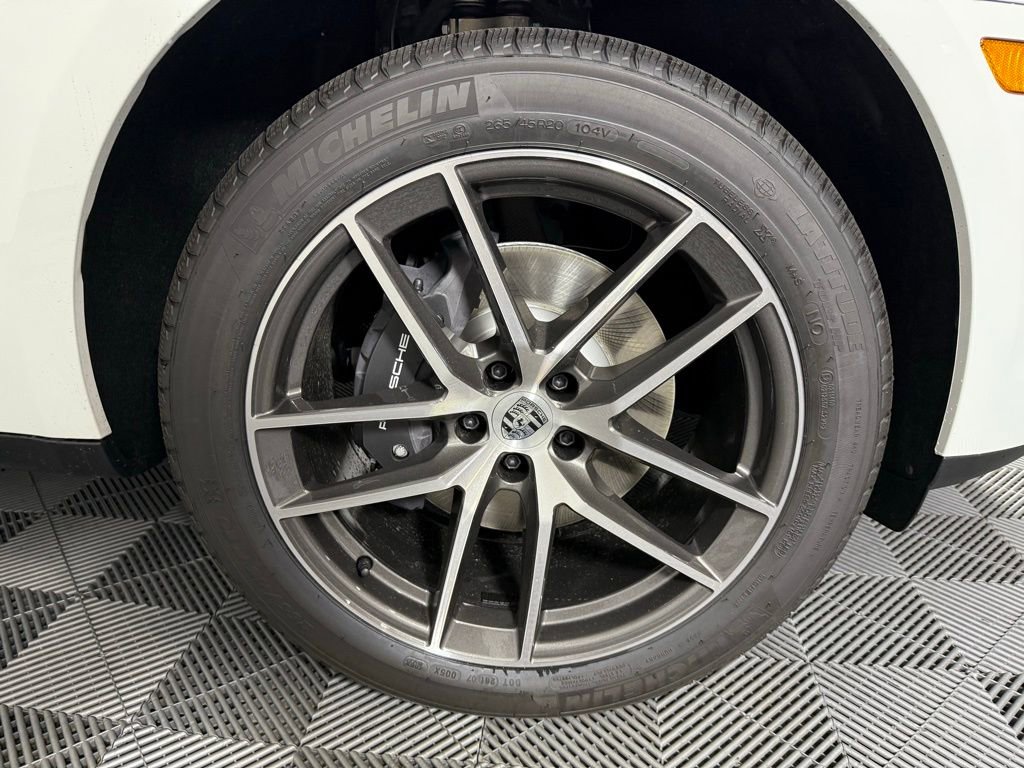 New 2025 Porsche Macan Turbo image 14