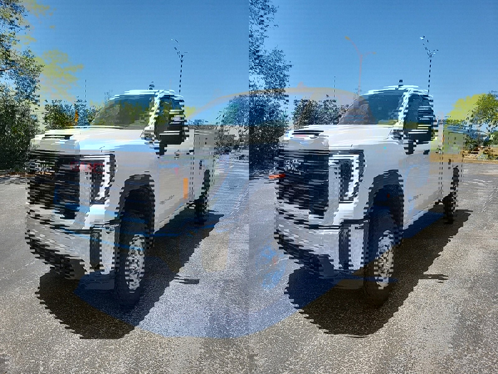 New 2024 GMC Sierra 2500 Pro w/ Convenience Package image 2