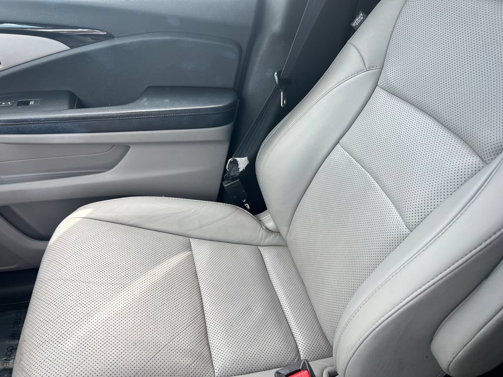 Used 2017 Honda Pilot Elite image 39