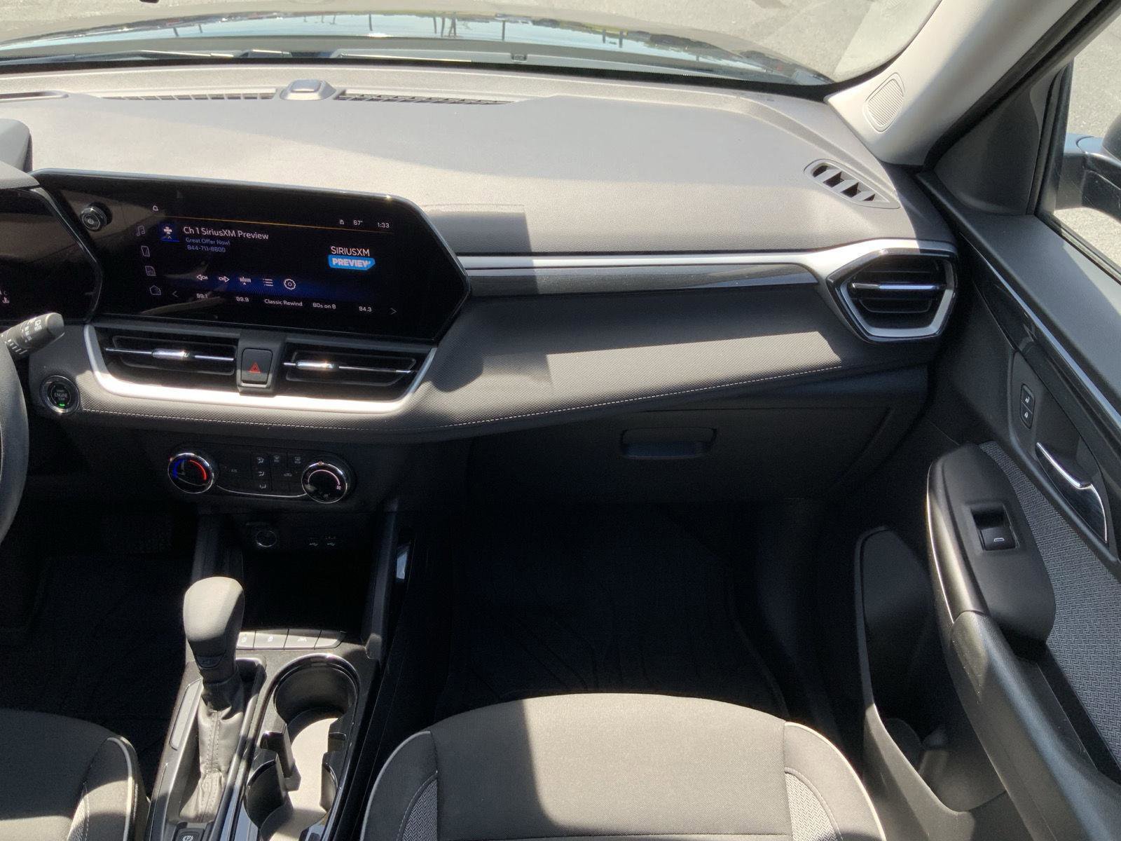 Used 2024 Chevrolet TrailBlazer LS w/ LS Convenience Package FWD image 52