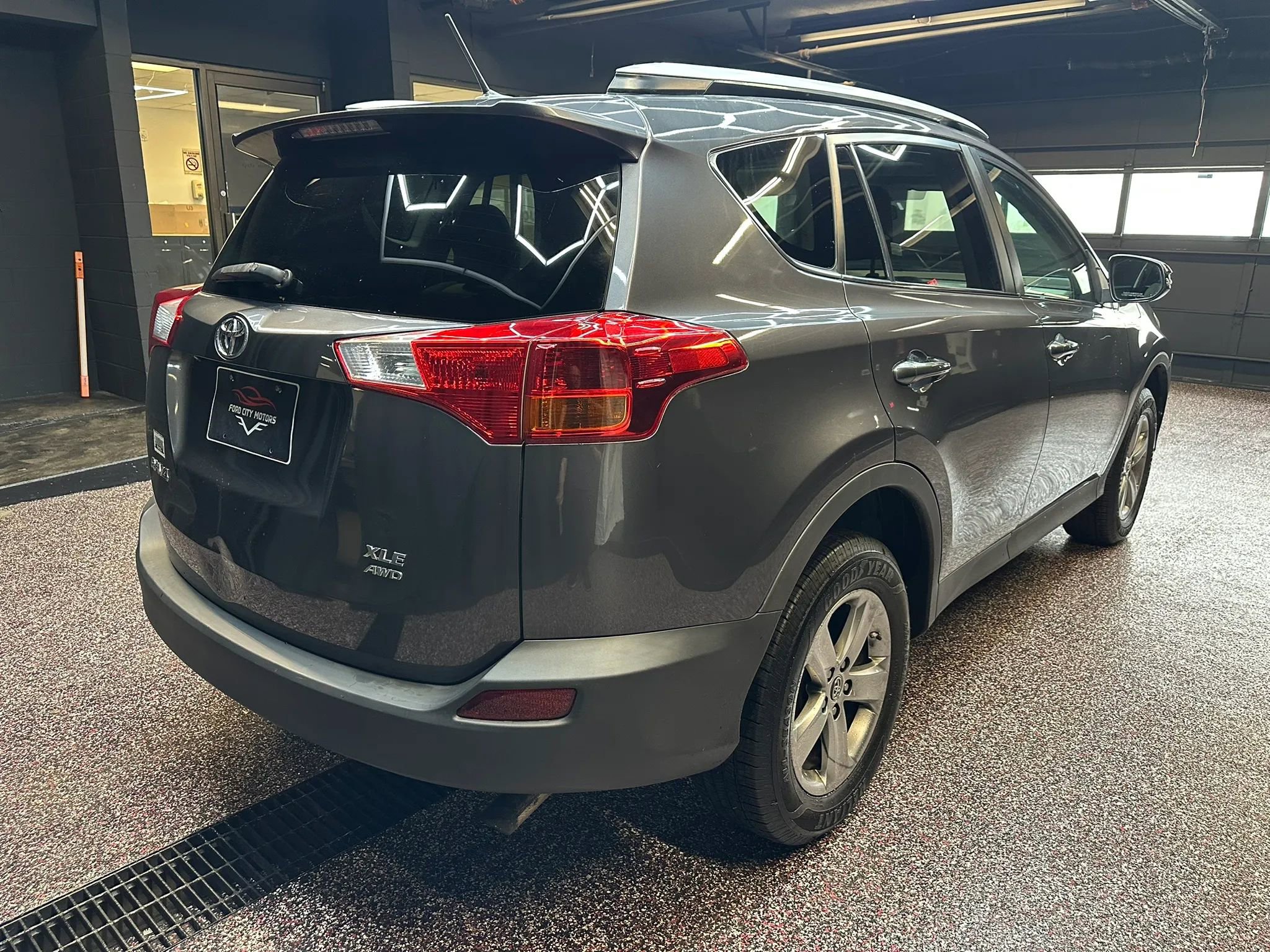 Used 2015 Toyota RAV4 XLE image 33