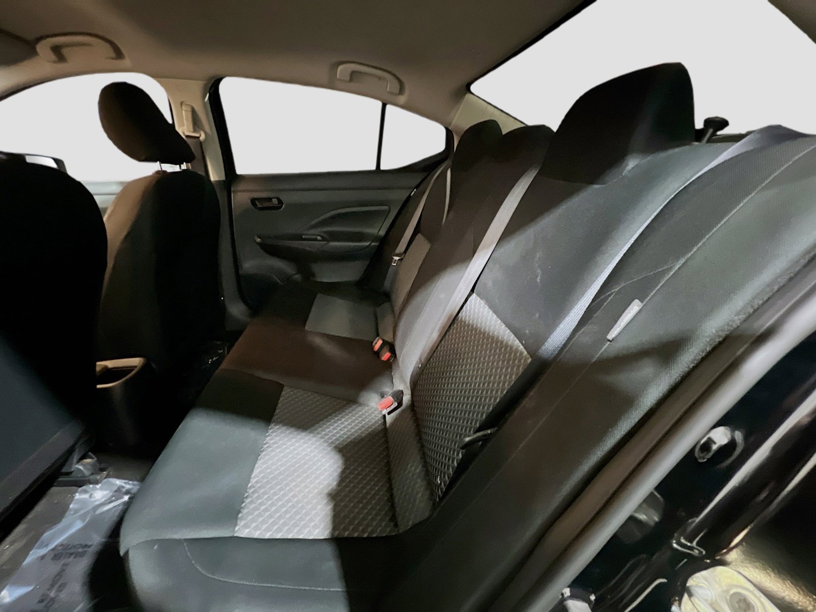 Used 2021 Nissan Versa S FWD image 16