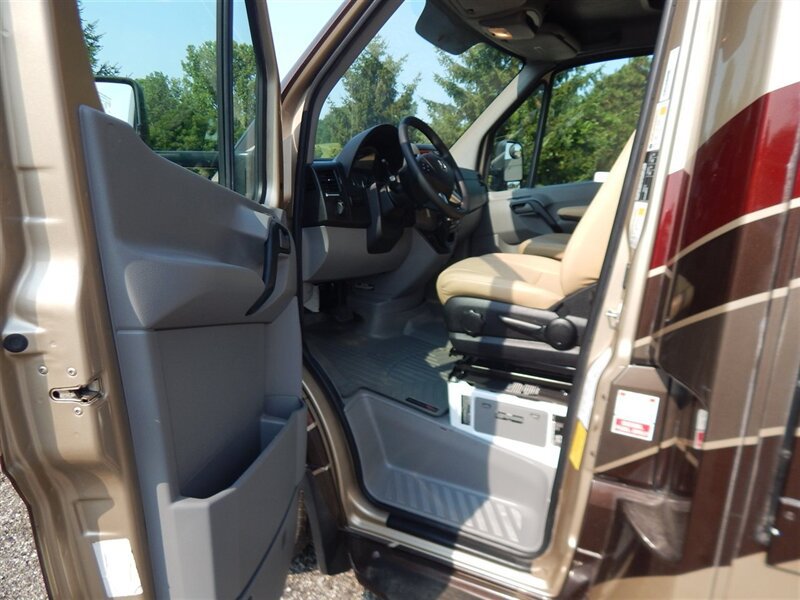 Used 2017 Mercedes-Benz Sprinter 3500 image 18