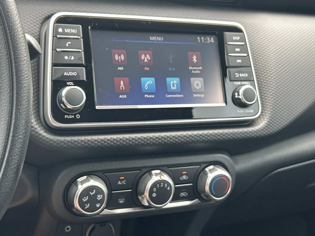 Certified 2025 Nissan Kicks Play S FWD image 33