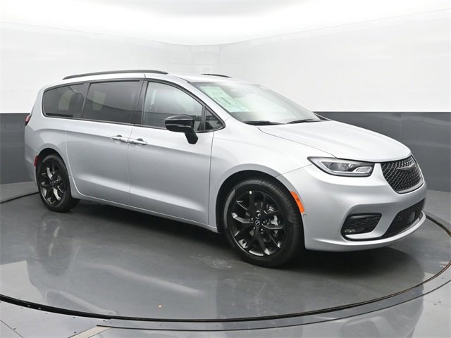 New 2026 Chrysler Pacifica Select image 7