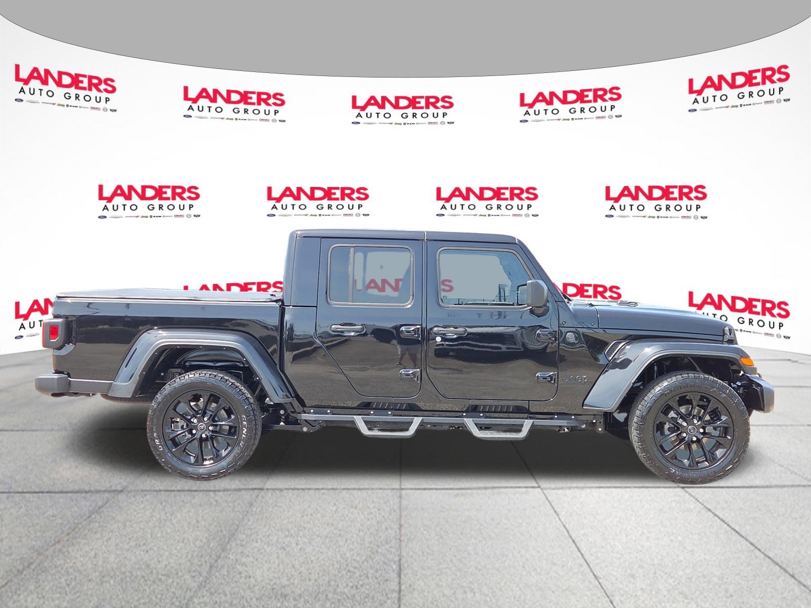 Used 2024 Jeep Gladiator Sport image 2