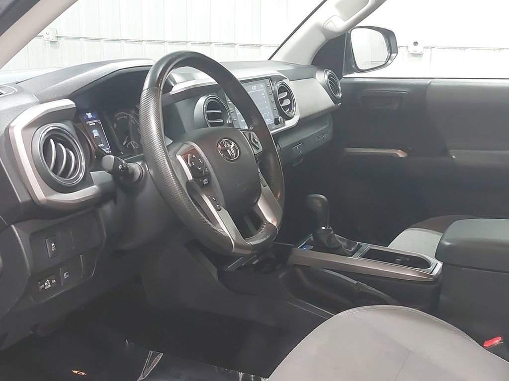 Used 2022 Toyota Tacoma SR5 w/ SR5 Appearance Package (SM) image 7