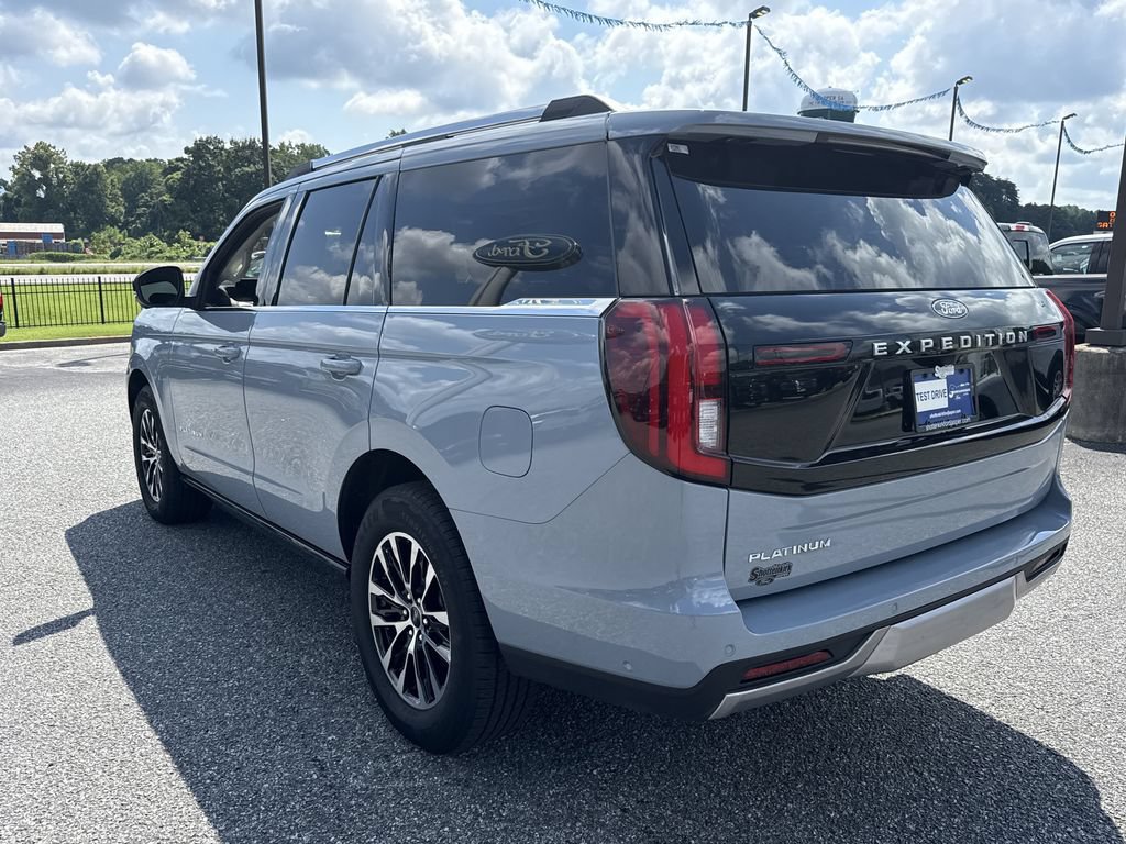 Used 2025 Ford Expedition Platinum AWD/4WD image 5