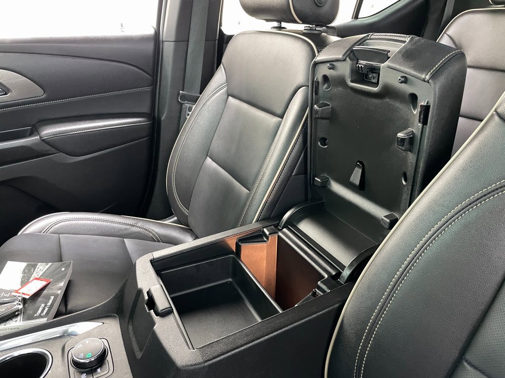 Certified 2023 Chevrolet Traverse Premier w/ LPO, Floor Liner Package image 37