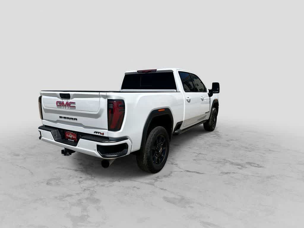Used 2025 GMC Sierra 2500 AT4 w/ AT4 Premium Plus Package AWD/4WD image 8