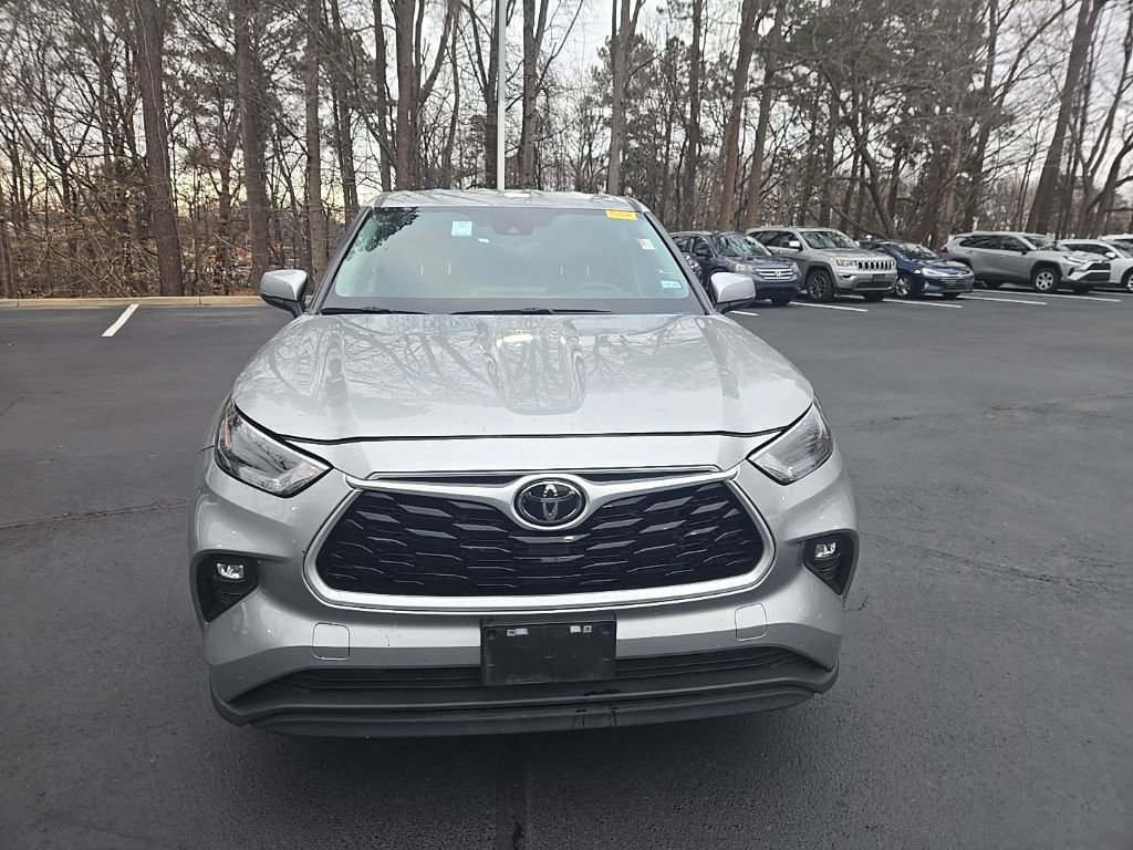 Used 2024 Toyota Highlander LE image 24