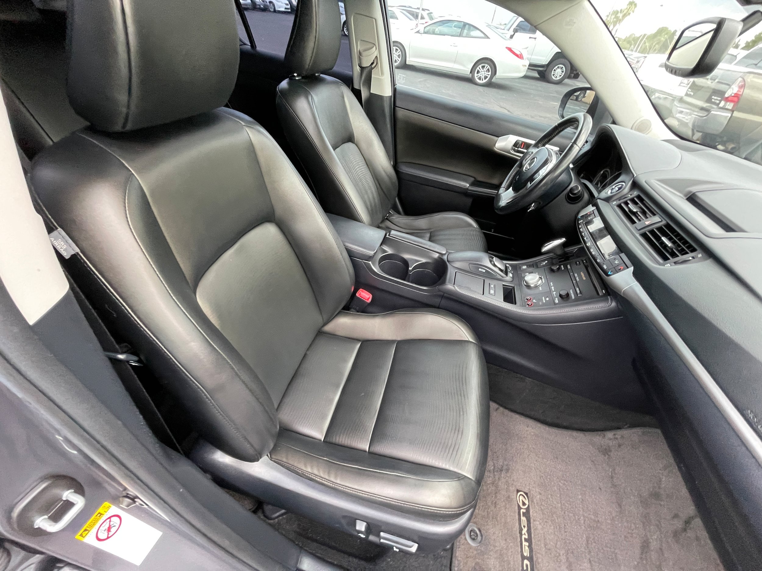 Used 2013 Lexus CT 200h w/ Premium Pkg w/Navigation FWD image 27