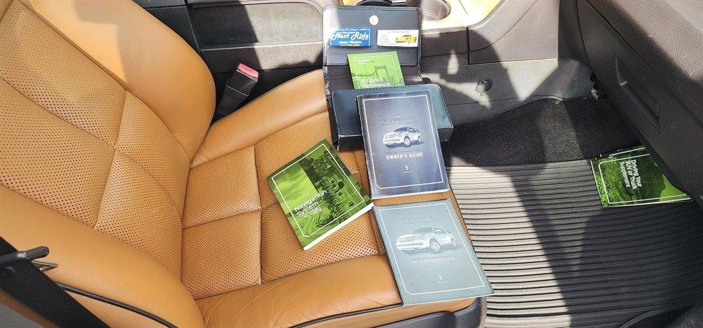 Used 2012 Lincoln Navigator 2WD image 27