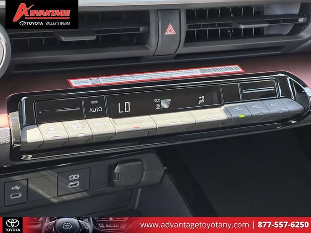 Used 2025 Toyota Prius Plug-In Hybrid FWD image 33