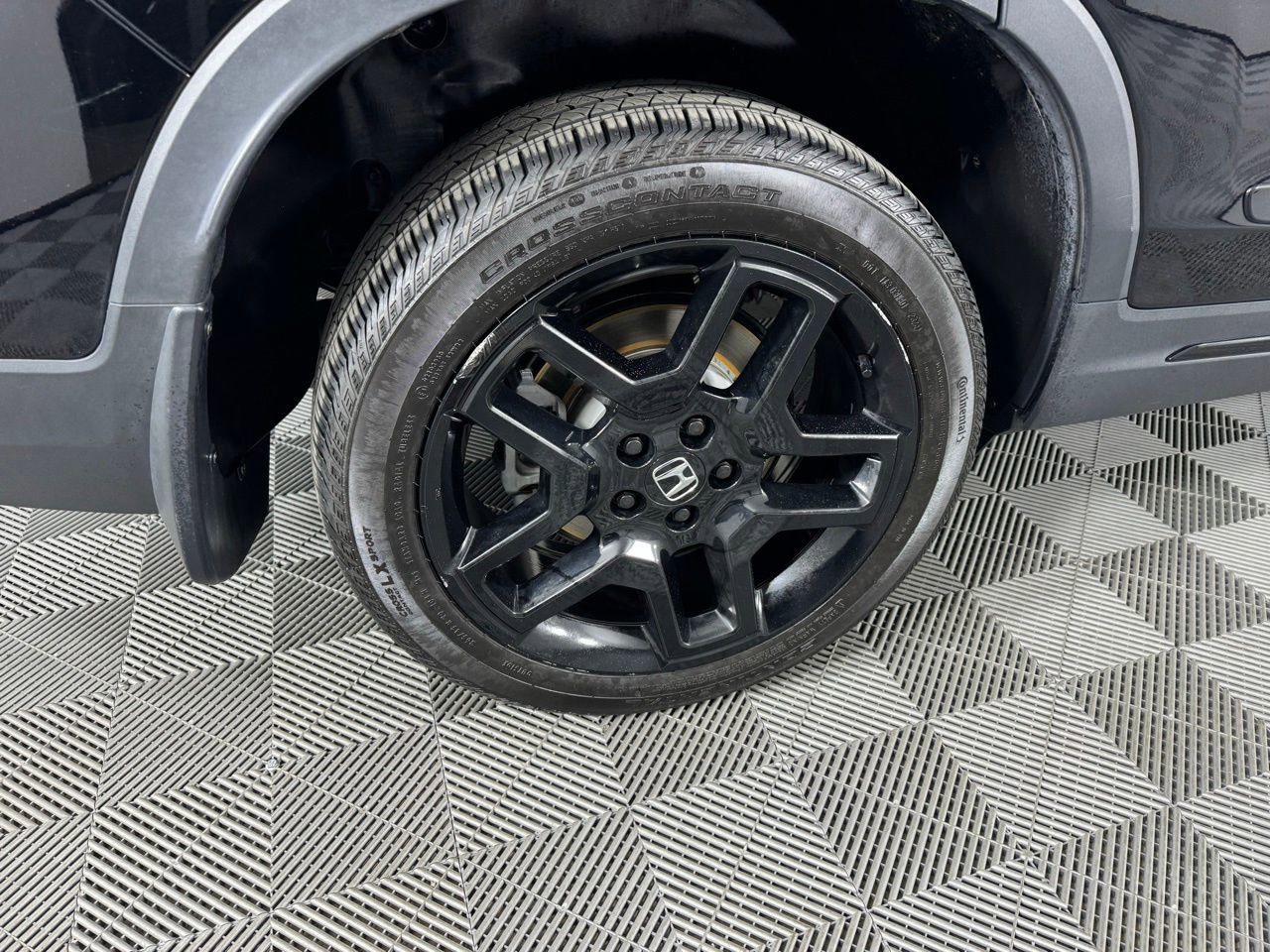 Used 2025 Honda Passport Black Edition image 37