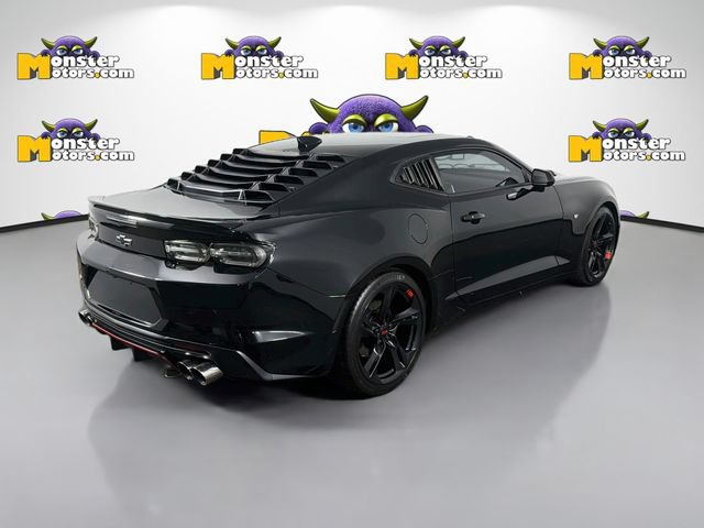 Used 2021 Chevrolet Camaro LT w/ RS Package RWD image 5