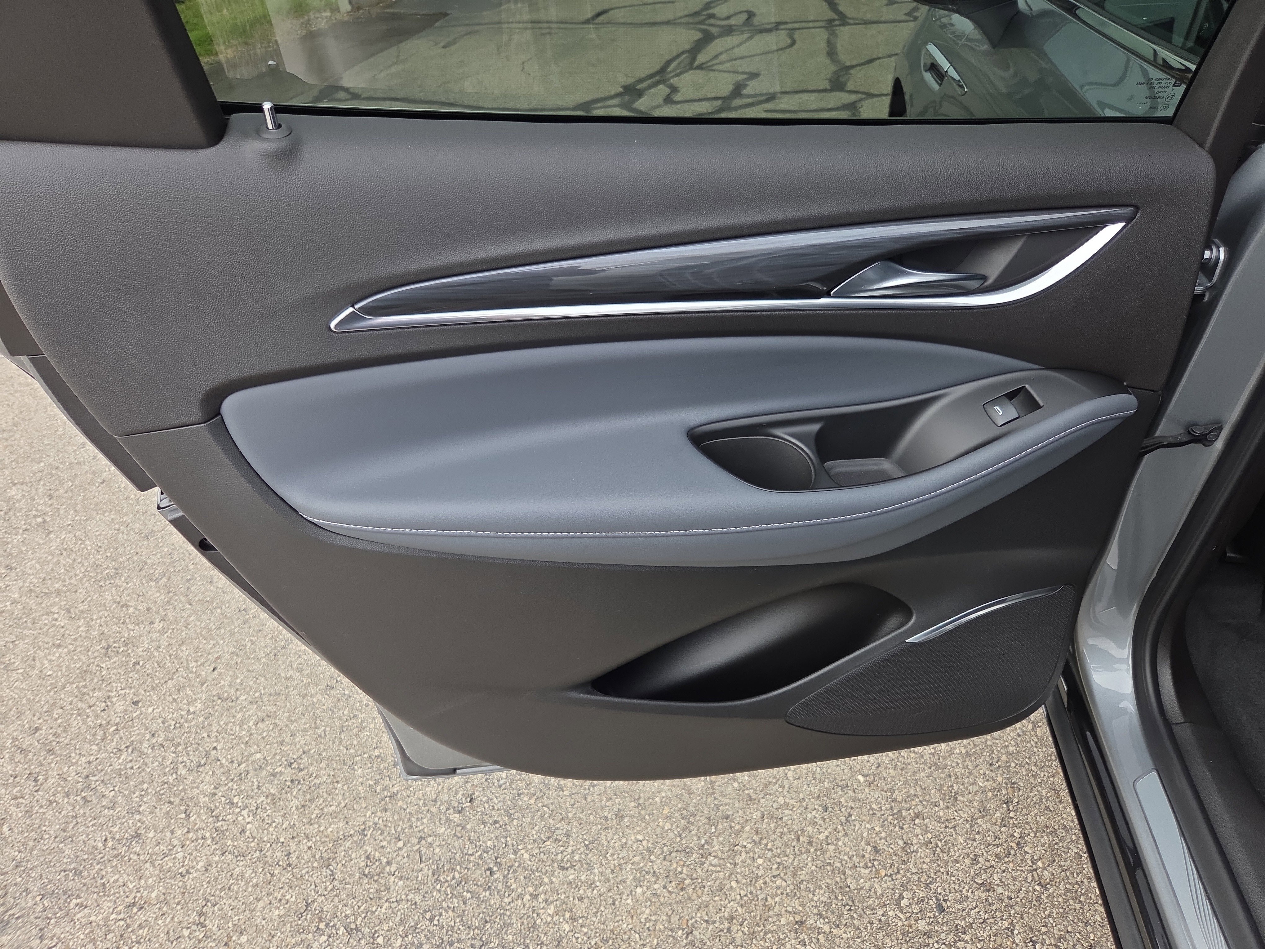 Used 2024 Buick Enclave Essence w/ Sport Touring Edition image 16