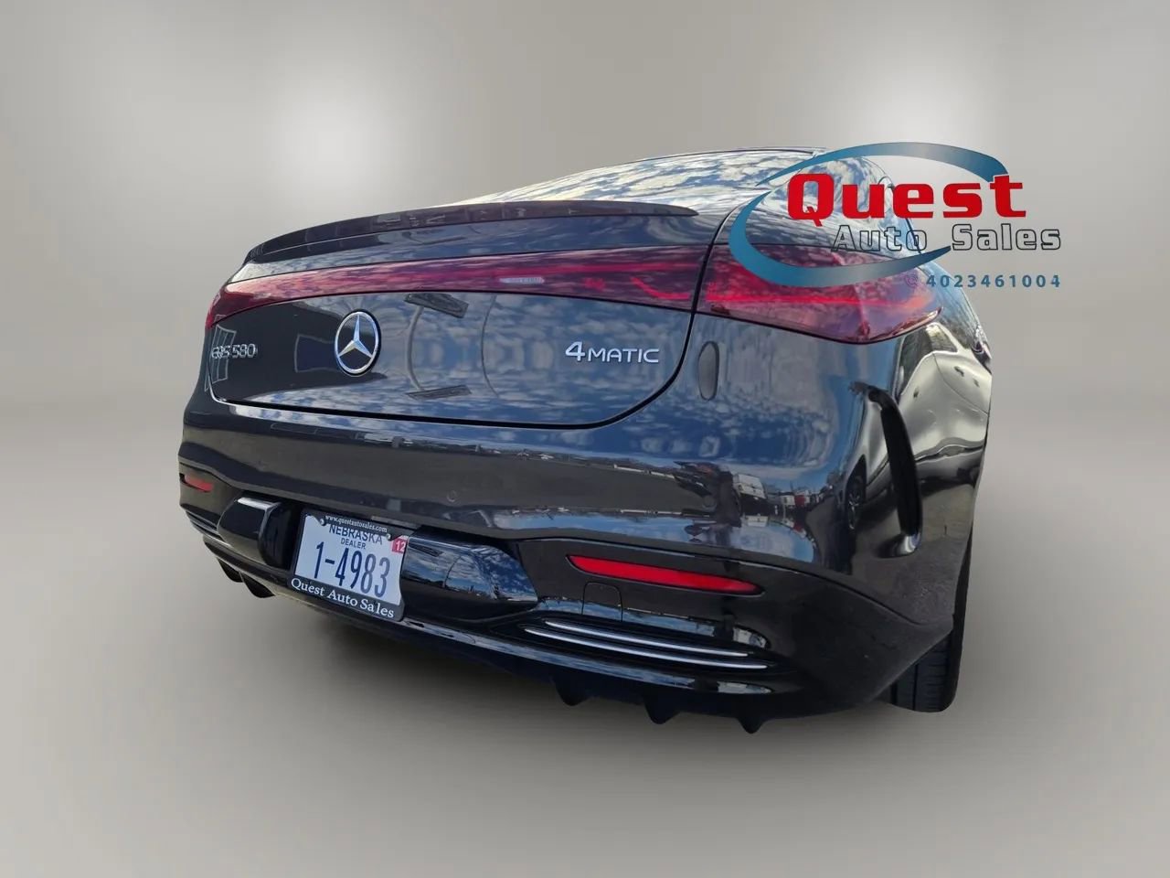 Used 2023 Mercedes-Benz EQS 580 4MATIC Sedan w/ Exclusive Trim Package image 4