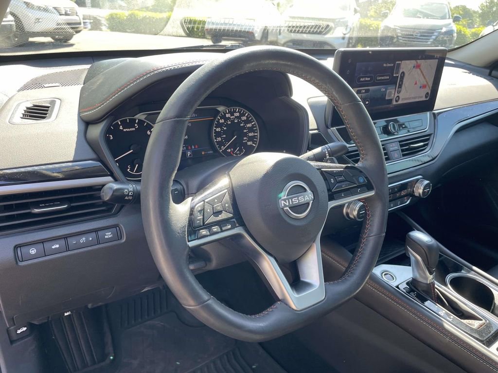 Used 2023 Nissan Altima 2.0 SR FWD image 19