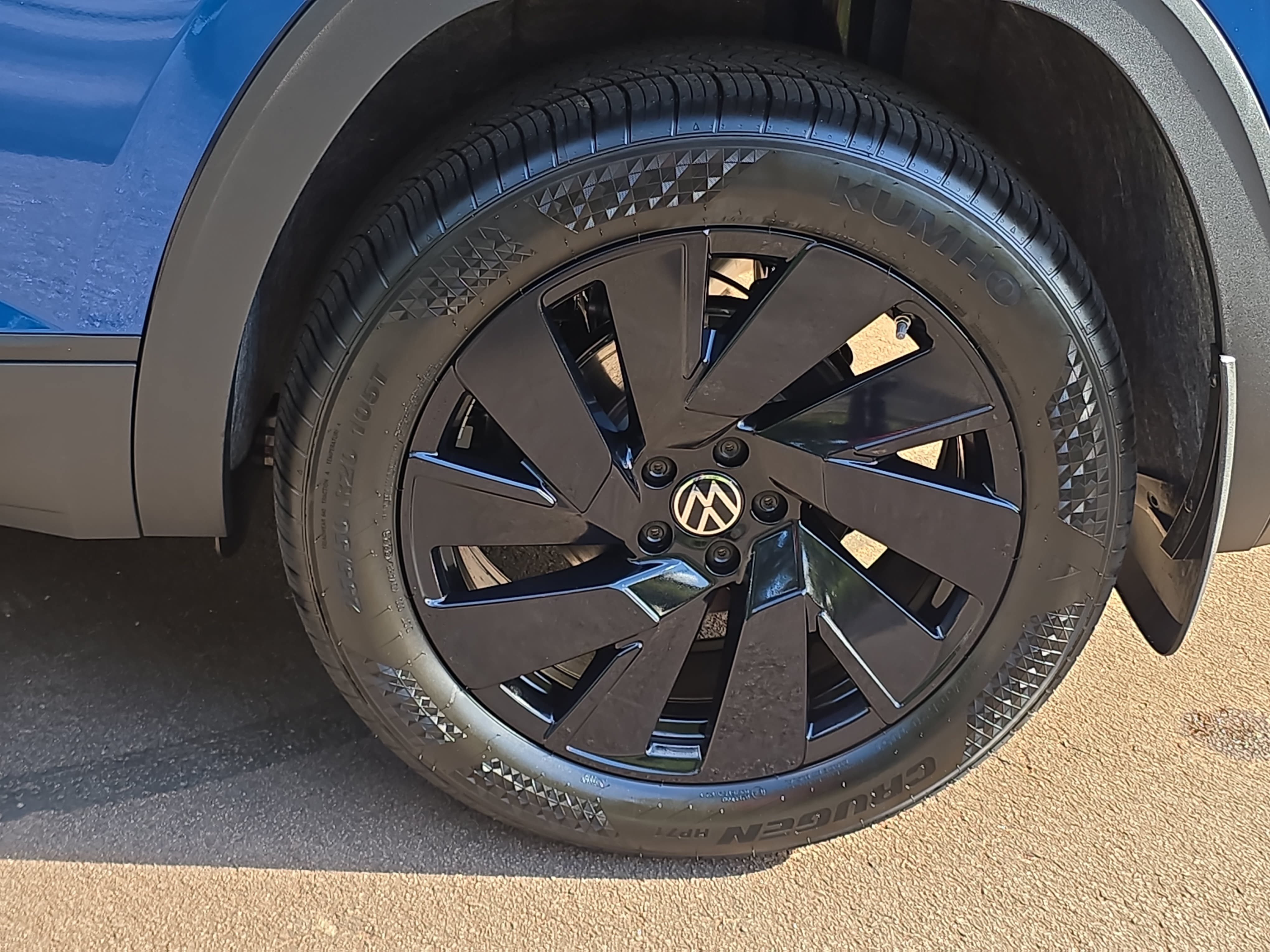 New 2026 Volkswagen Atlas Cross Sport SE AWD/4WD image 34