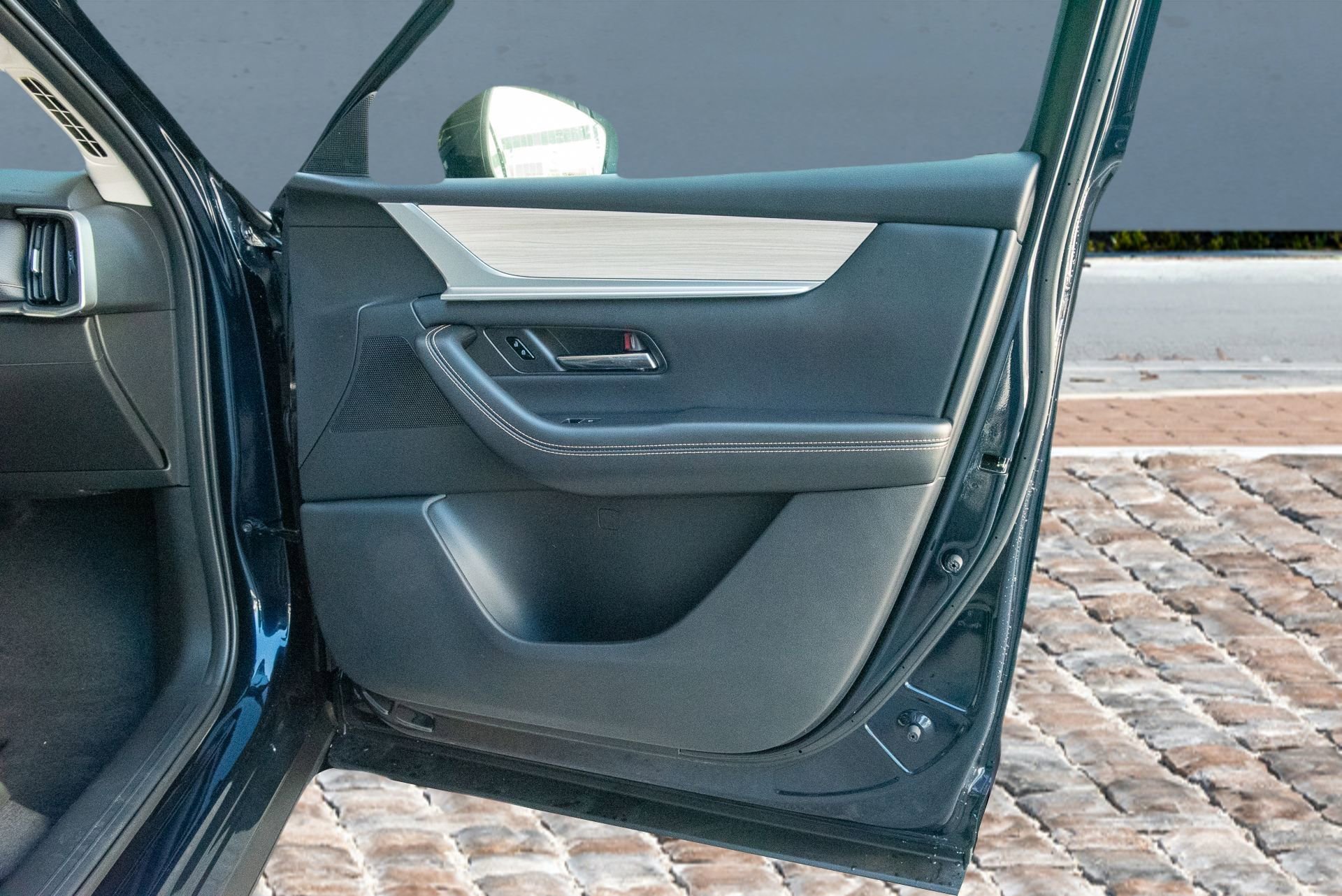 New 2025 MAZDA CX-90 3.3 Turbo w/ Preferred Package image 17