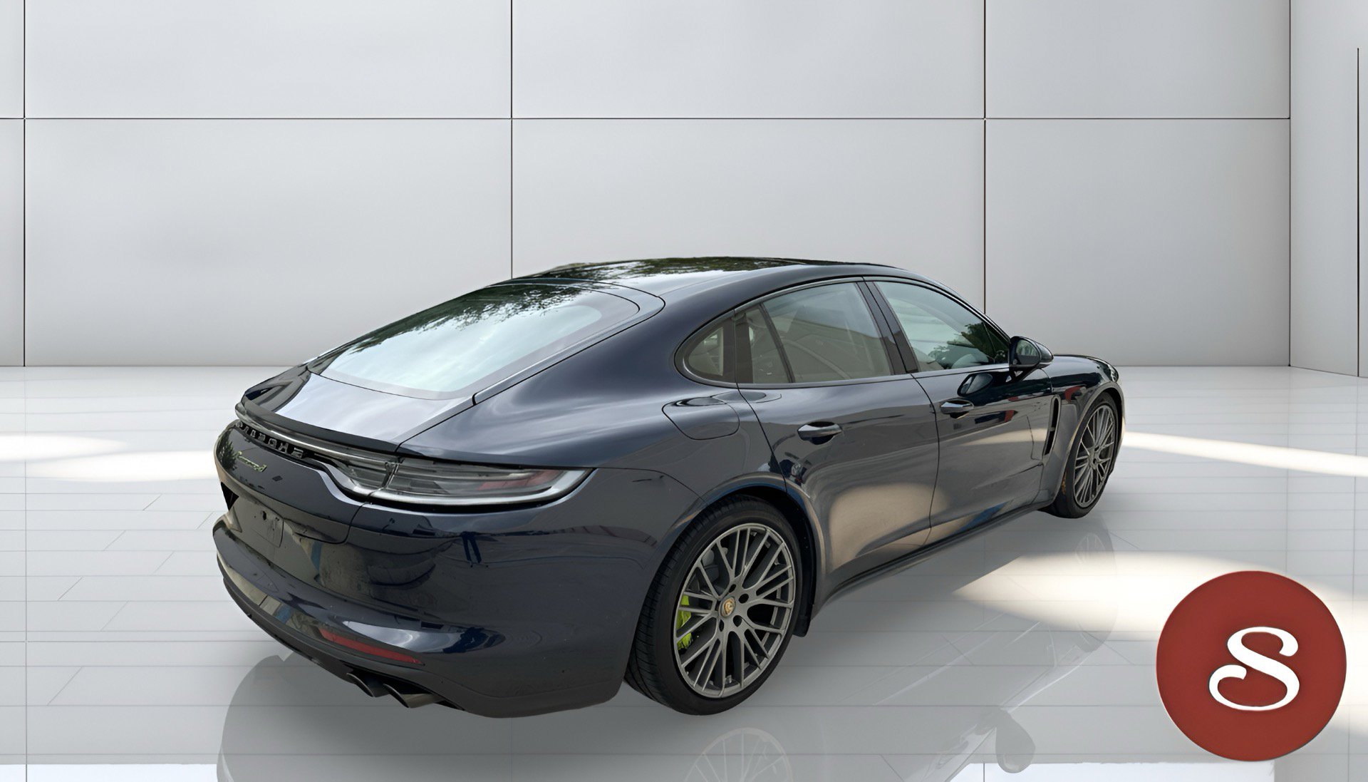 Used 2023 Porsche Panamera 4 Platinum Edition AWD/4WD image 11
