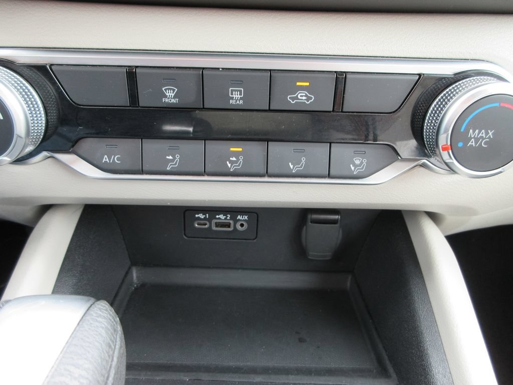 Used 2025 Nissan Altima 2.5 SV FWD image 25