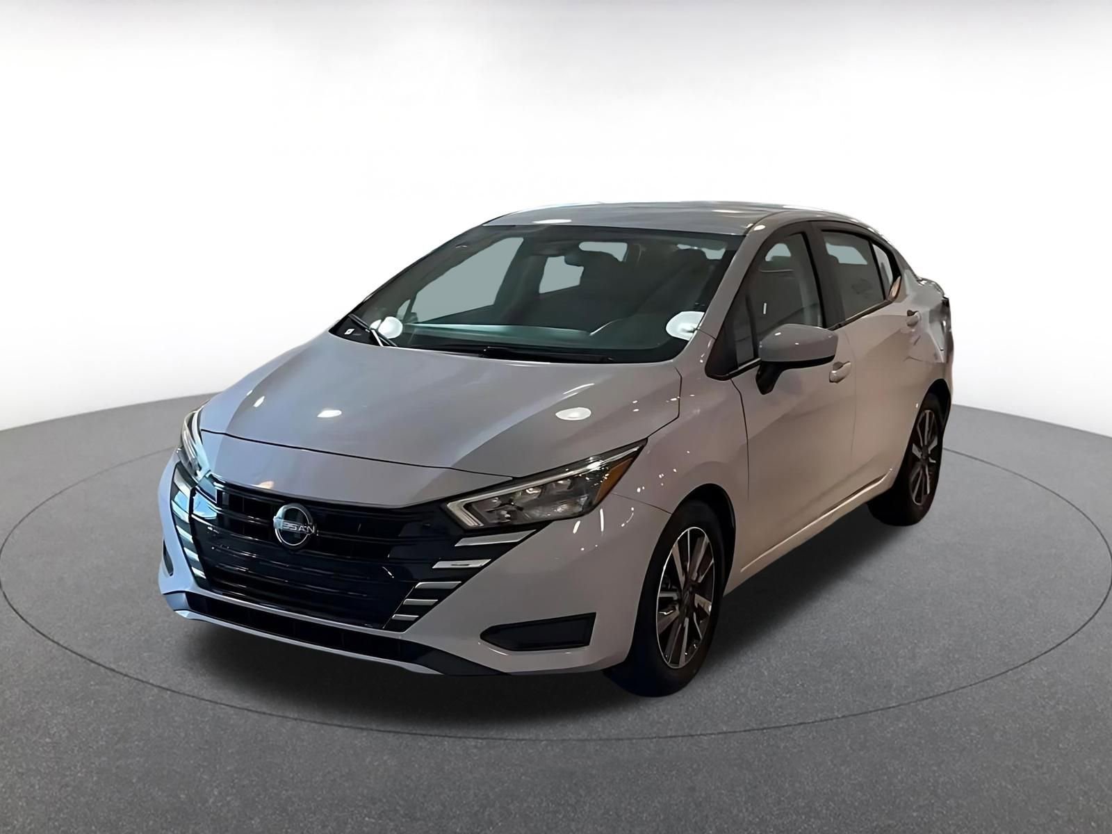 Used 2025 Nissan Versa SV image 7