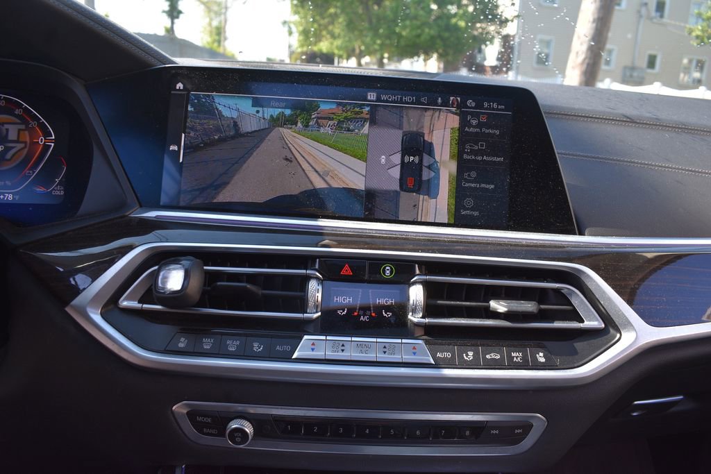 Used 2021 BMW X7 xDrive40i w/ Premium Package AWD/4WD image 16