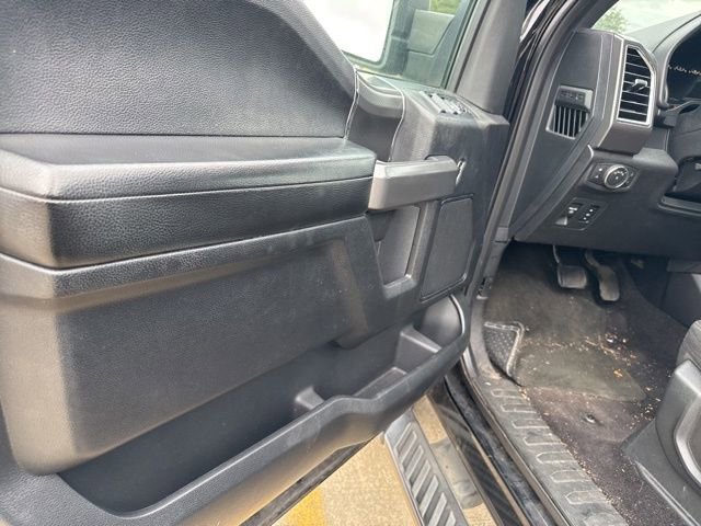 Used 2016 Ford F150 XLT w/ Equipment Group 302A Luxury image 17