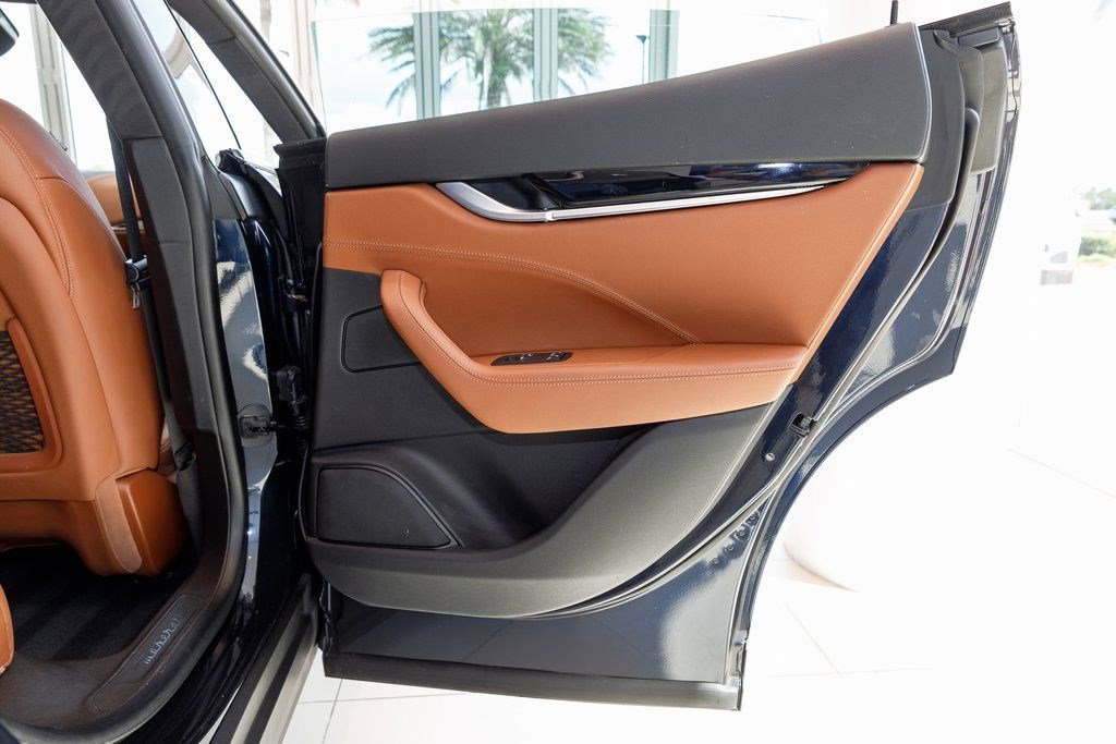 Certified 2022 Maserati Levante GT image 35