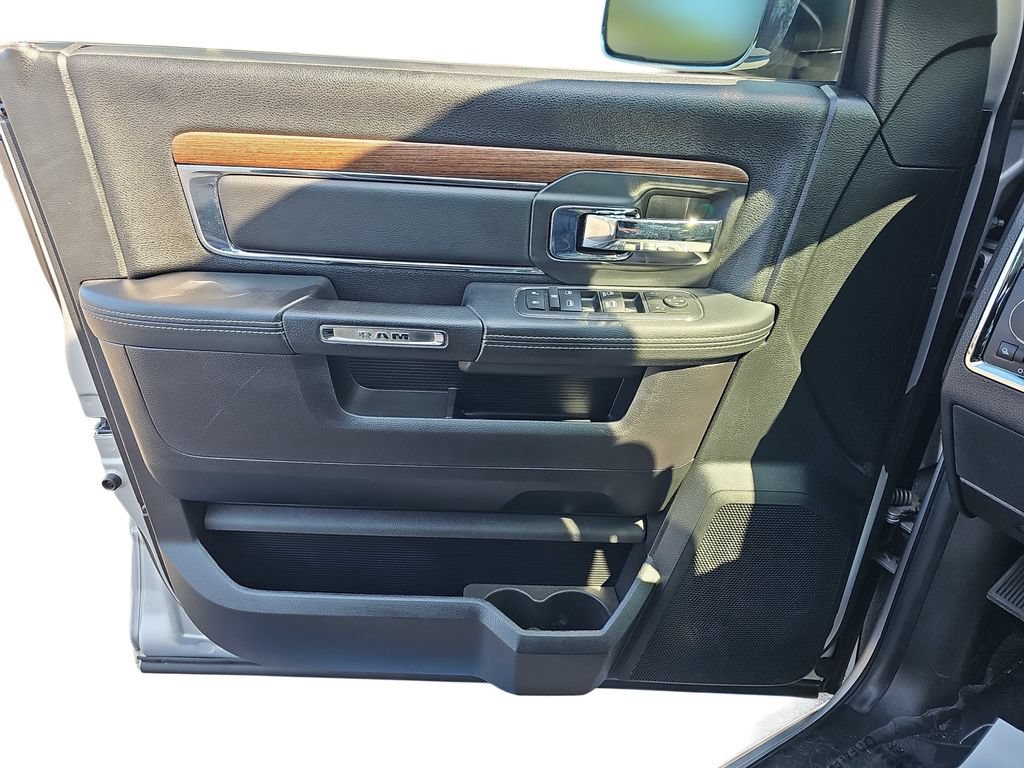 Used 2016 RAM 1500 Laramie AWD/4WD image 25