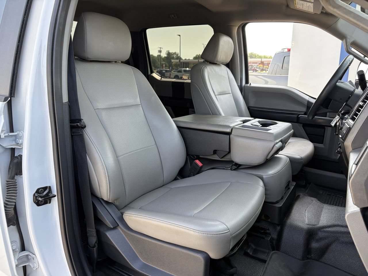 Used 2022 Ford F250 XL w/ Power Equipment Group AWD/4WD image 24