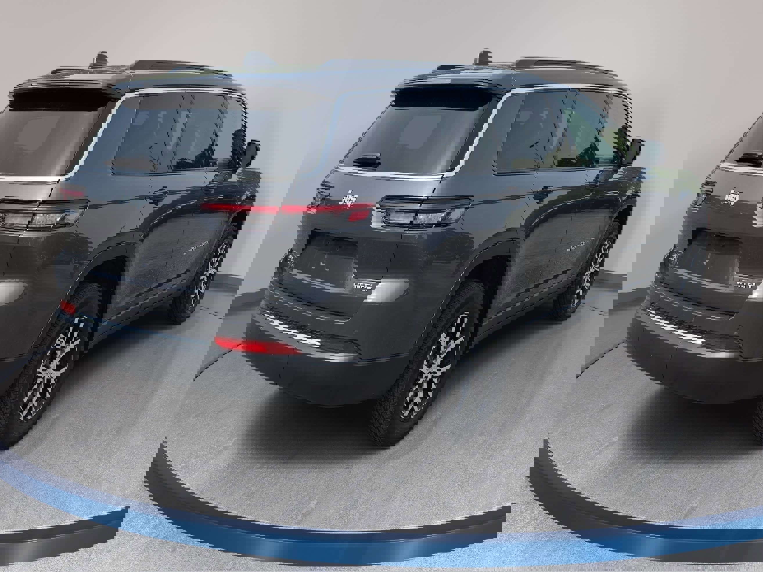 Used 2025 Jeep Grand Cherokee L Limited image 5