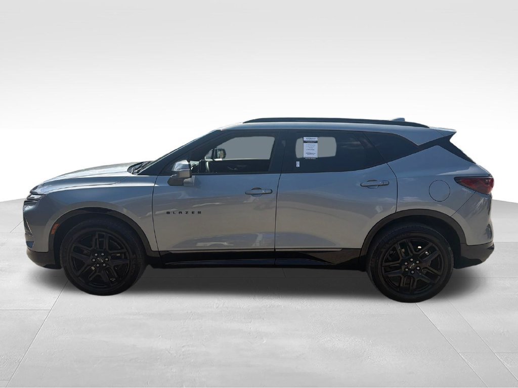 Used 2024 Chevrolet Blazer RS w/ Driver Confidence II Package AWD/4WD image 2