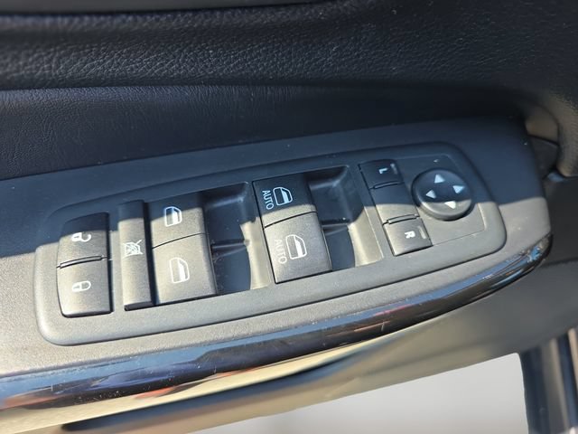 Used 2020 Jeep Cherokee Latitude Plus AWD/4WD image 18