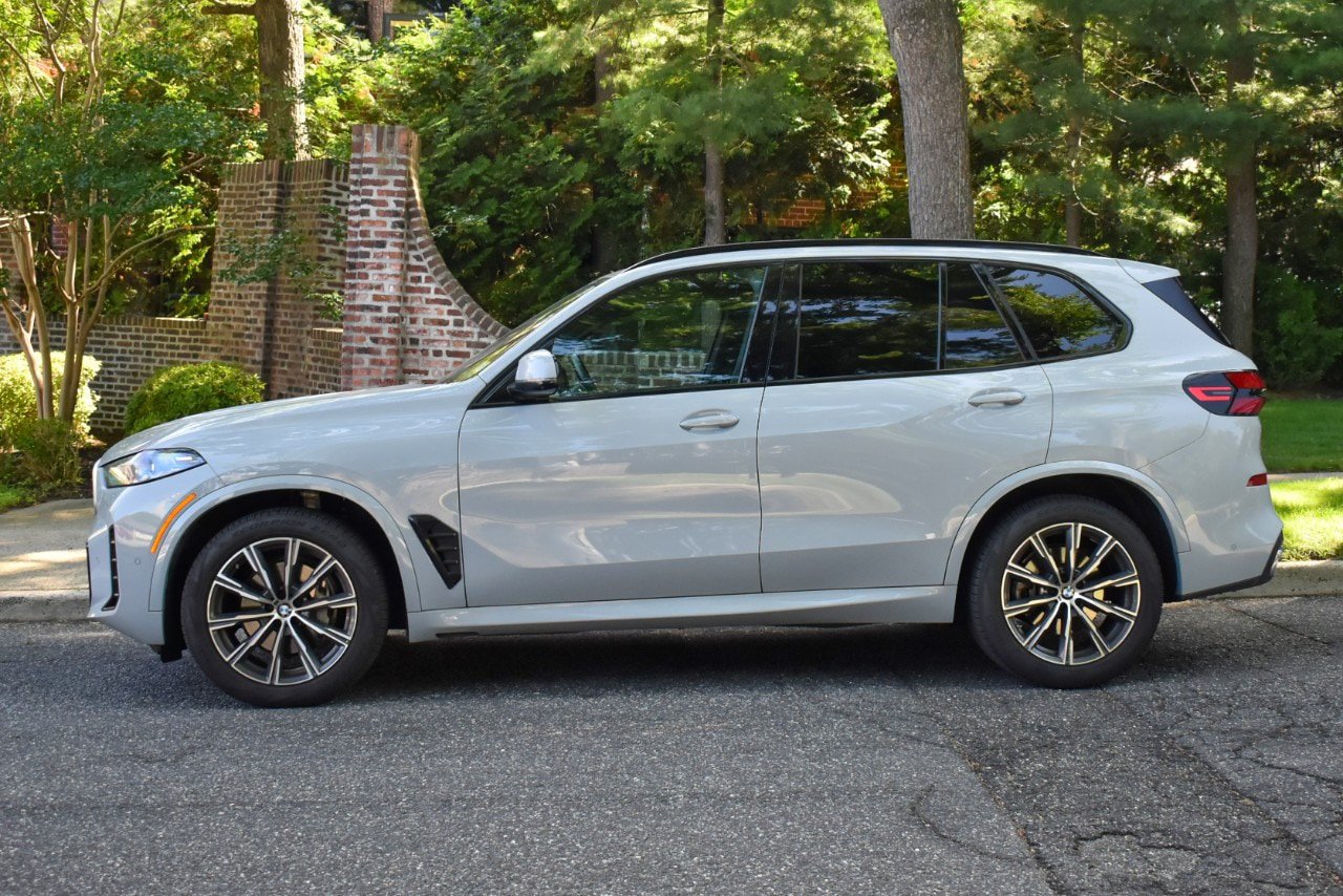 Used 2026 BMW X5 xDrive40i AWD/4WD image 4