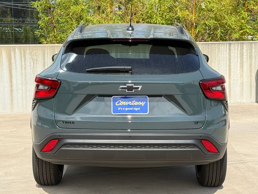 New 2026 Chevrolet Trax LT w/ Driver Confidence Package FWD image 7
