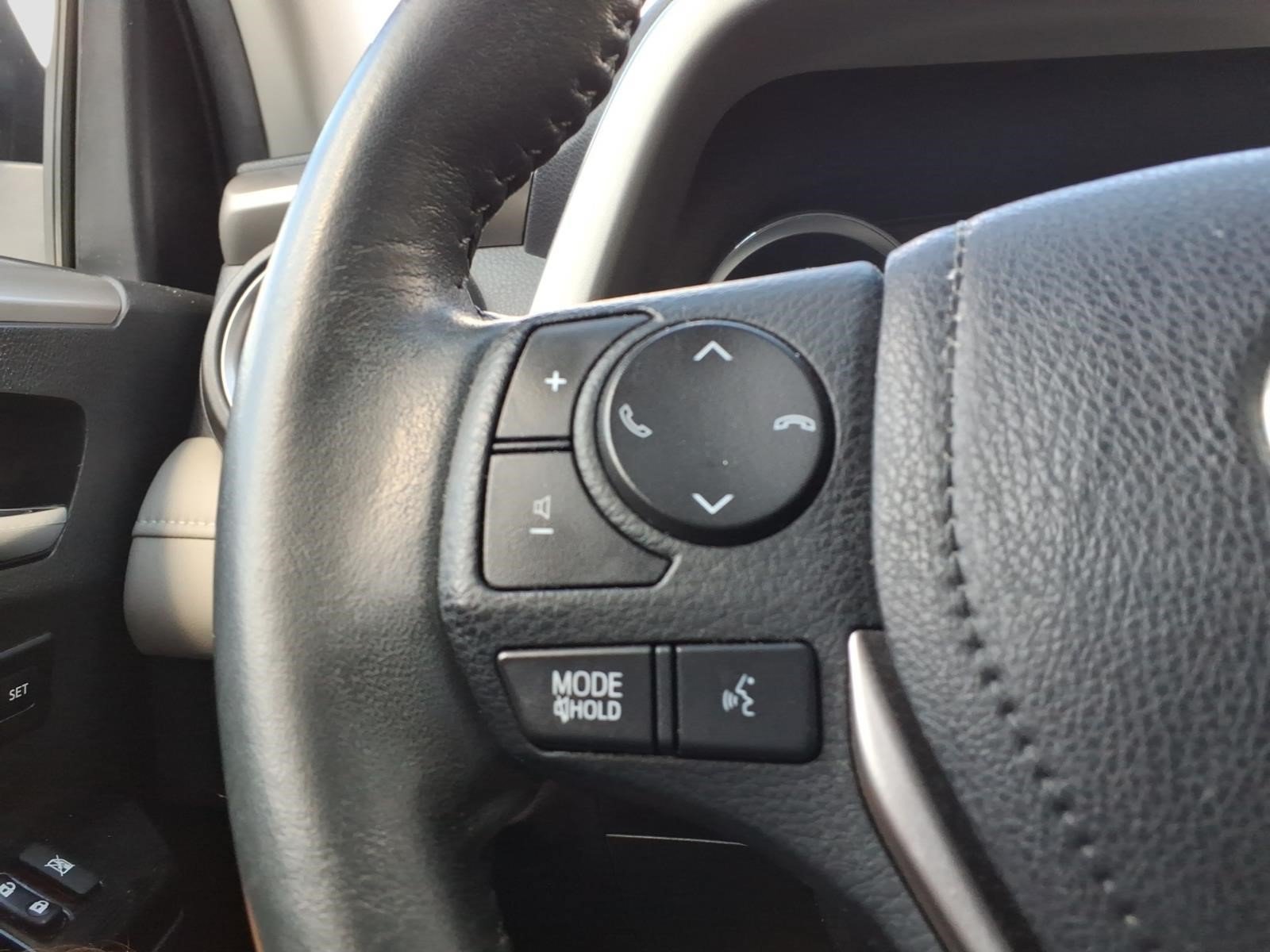 Used 2017 Toyota RAV4 Limited AWD/4WD image 24