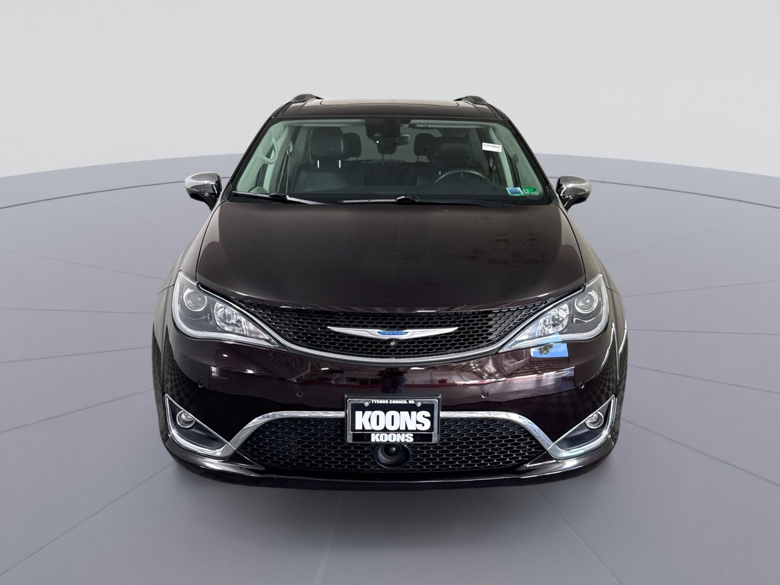 Used 2018 Chrysler Pacifica Limited w/ Tire & Wheel Group FWD image 11