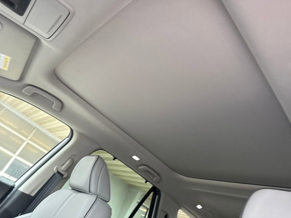 Used 2025 Honda Pilot Elite image 22