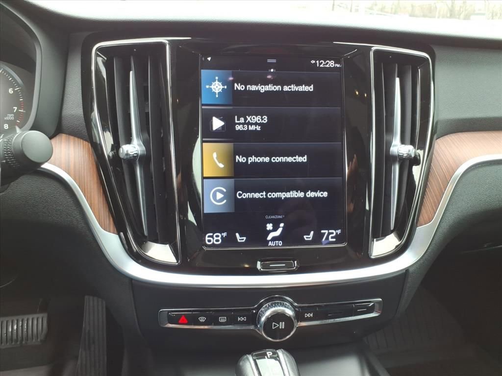 Used 2021 Volvo S60 T5 Momentum w/ Climate Package image 21