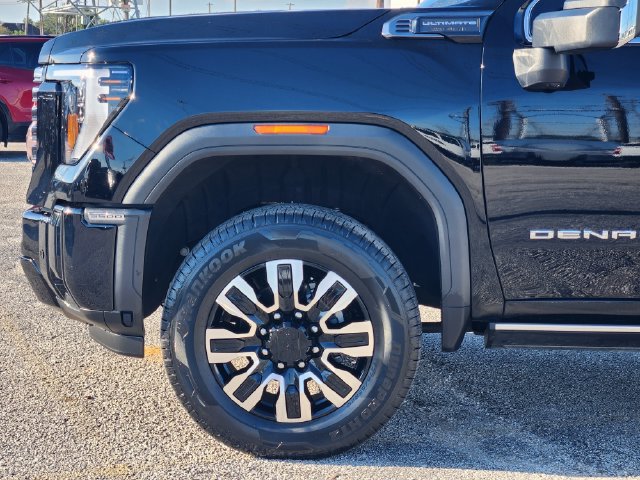 Certified 2026 GMC Sierra 3500 Denali Ultimate AWD/4WD image 8