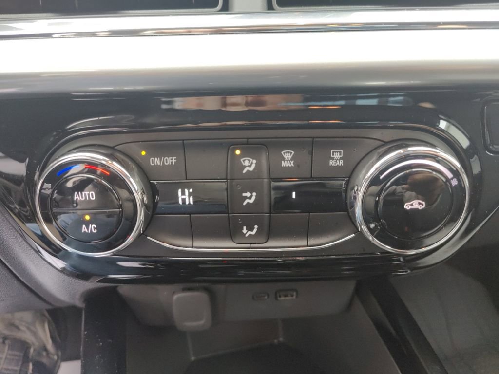 New 2025 Chevrolet Trax LT image 23