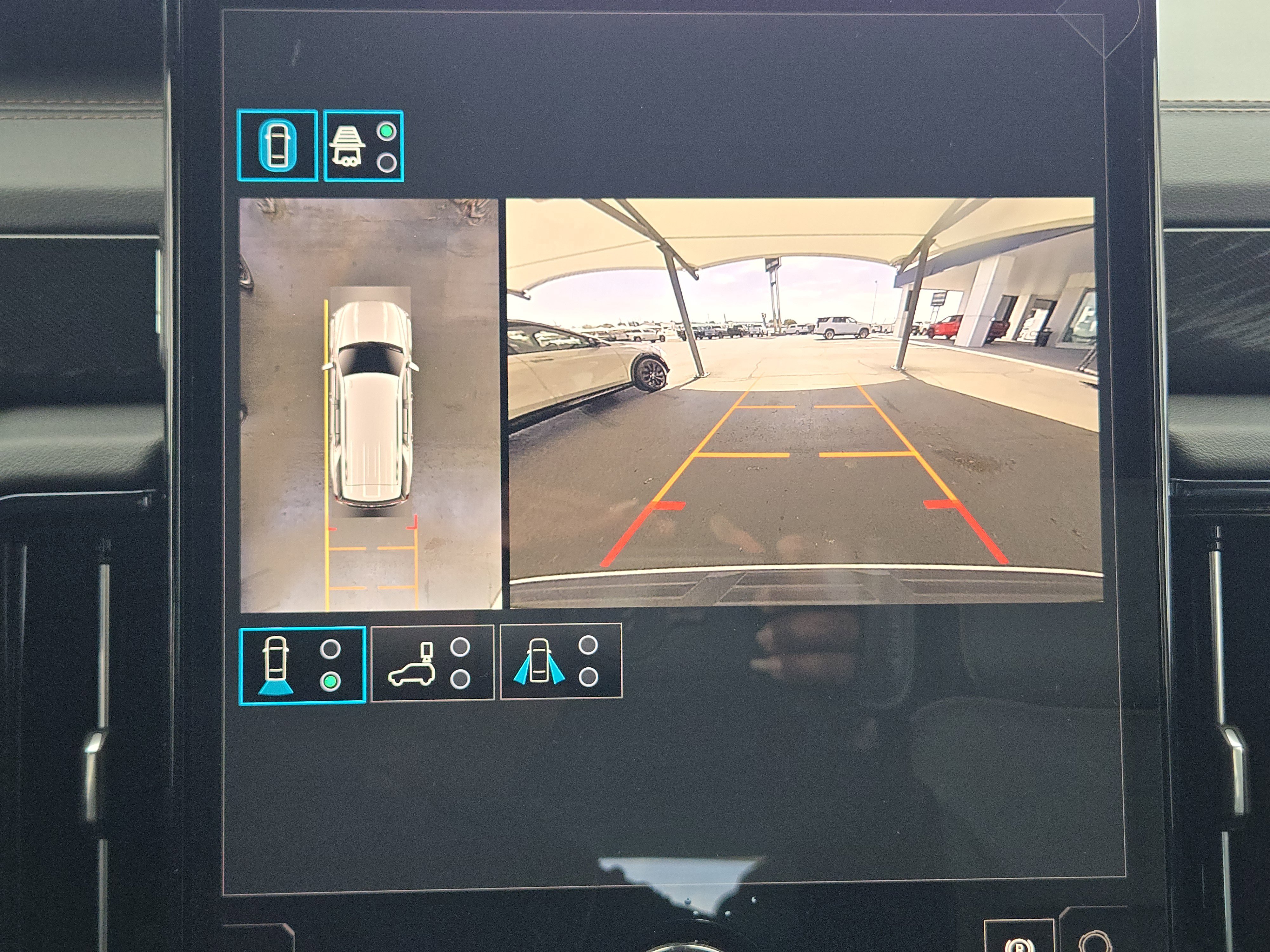 New 2026 GMC Yukon AT4 w/ AT4 Premium Package image 14