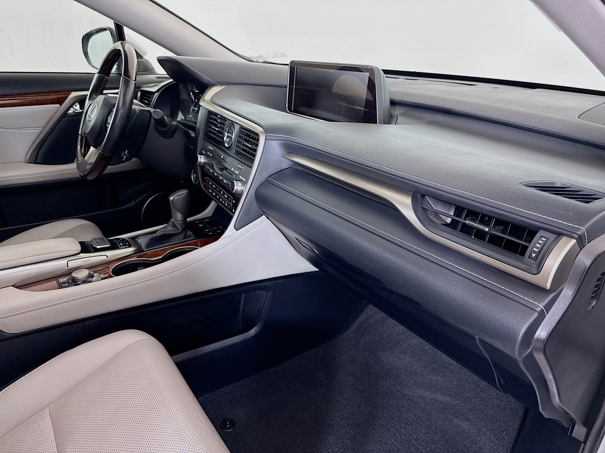 Used 2019 Lexus RX 350L AWD image 28