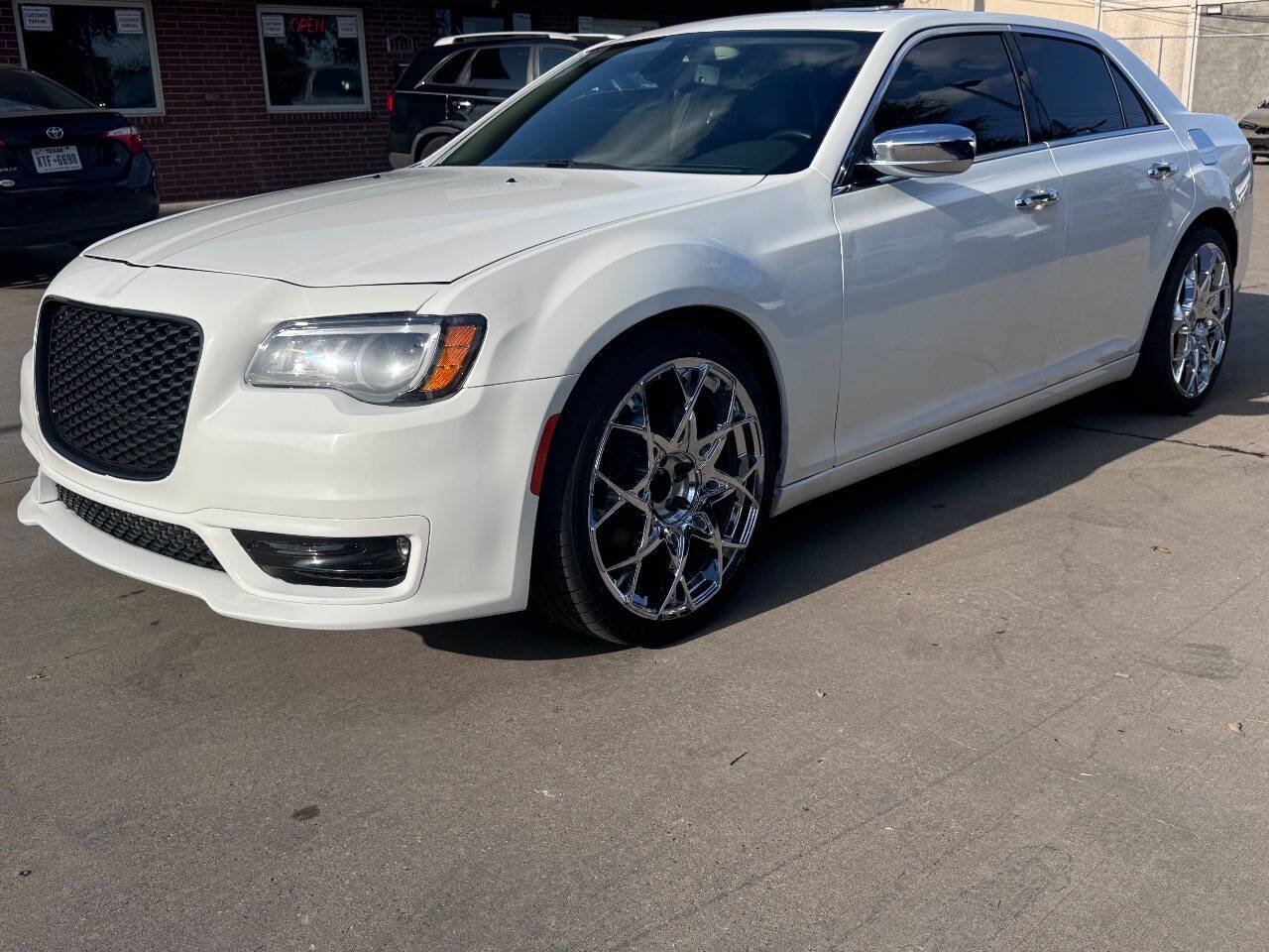 Used 2020 Chrysler 300 Touring L w/ Value Package
