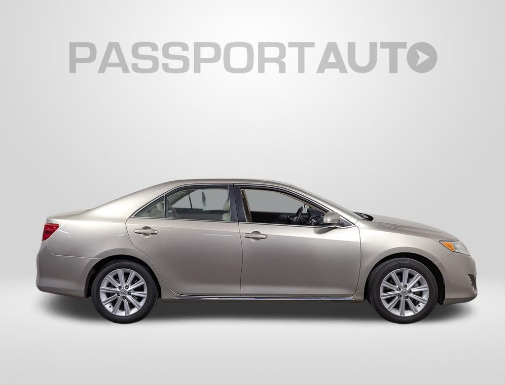 Used 2014 Toyota Camry XLE image 7