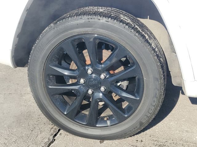 Used 2019 Jeep Grand Cherokee Altitude image 6