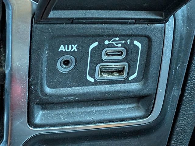 Used 2023 Jeep Gladiator Sport image 19